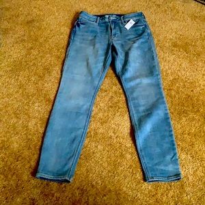 Old navy women’s high rise rockstar super skinny built in warm jeans size 8